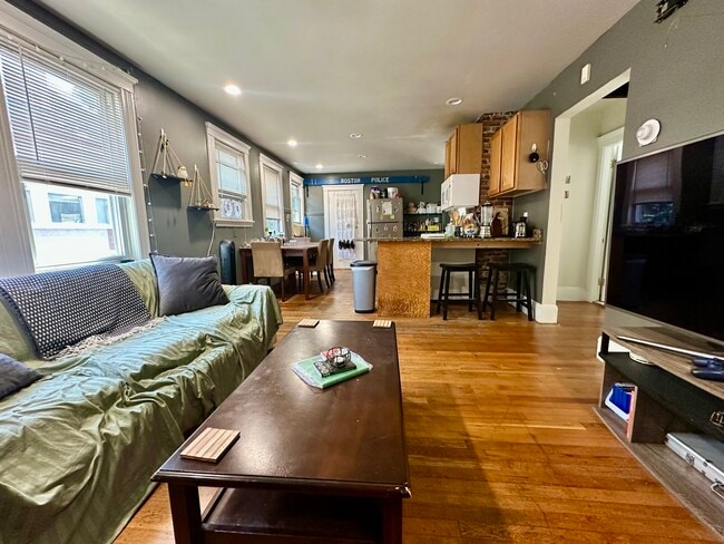 Building Photo - 7 Wadsworth St Unit 1 Rental