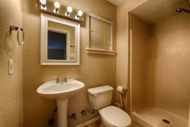 Building Photo - 2714 Morenci St Unit 1