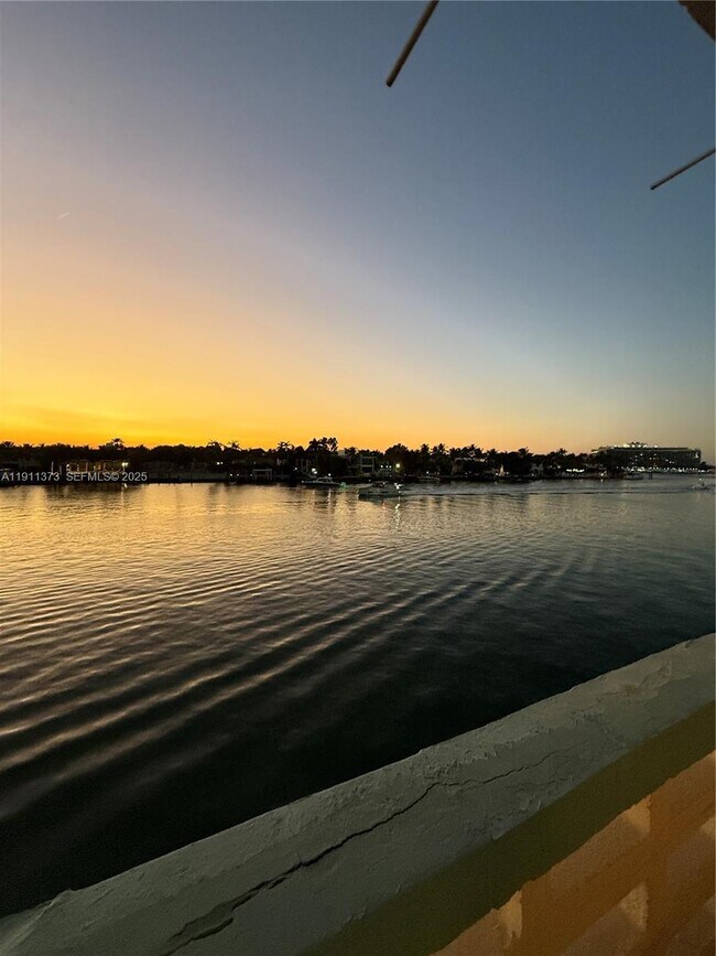 Photo - 6484 Indian Creek Dr Unit 226