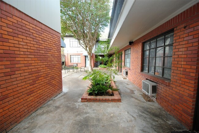 Photo - 2501 Yoakum Blvd Unit 5