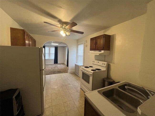 Photo - 3300 E Main St Unit 1