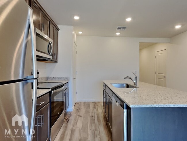 Photo - 1090 W Virginia Ave