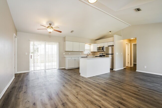 Photo - 706 SW 11th St