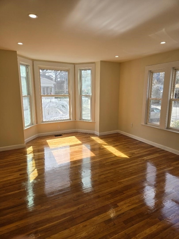 Building Photo - 55 Rockland Ave Rental