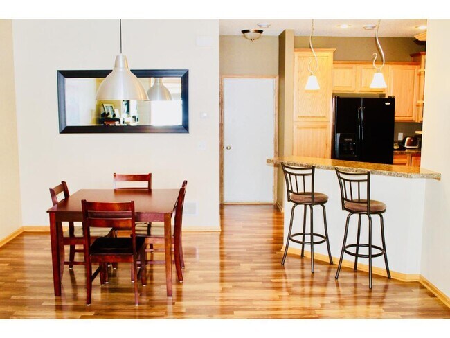 Photo - 3Bed*2.5Bath plus loft*1767SqFt. Great Ame...