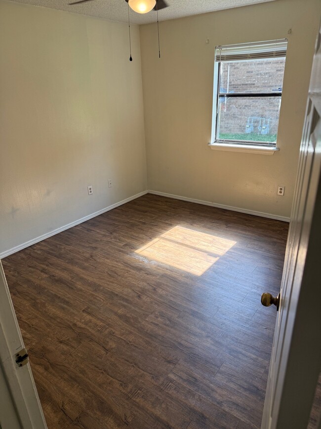 Photo - 842 N Wright St Unit 842 N Wright St