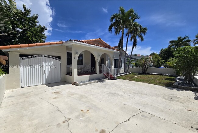 1855 SW 16th St
