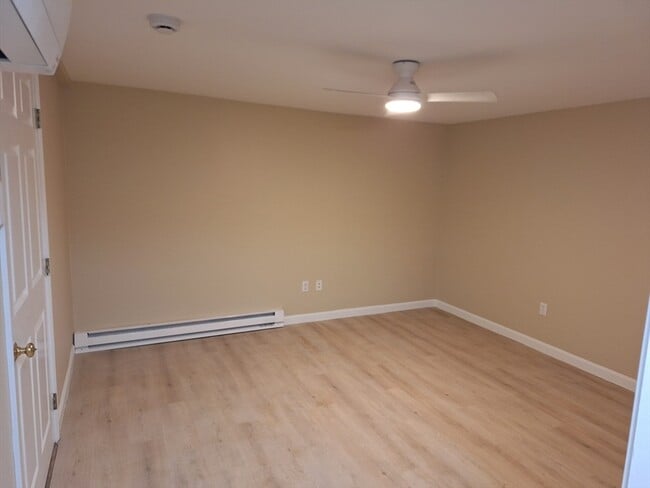 Photo - 157 Thatcher Rd Unit R