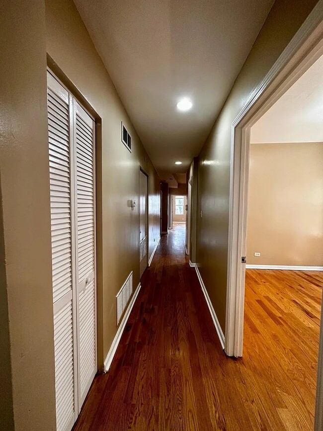 Photo - 1528 N Avers Ave Unit 1S