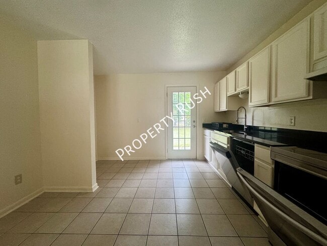 9328 Lancer Ln Unit 9330