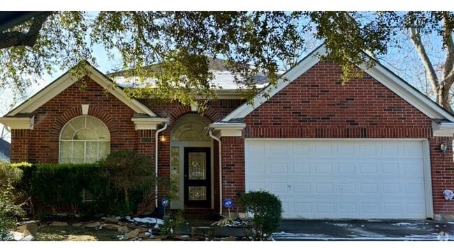 Building Photo - 4242 Lakeshore Forest Dr Rental
