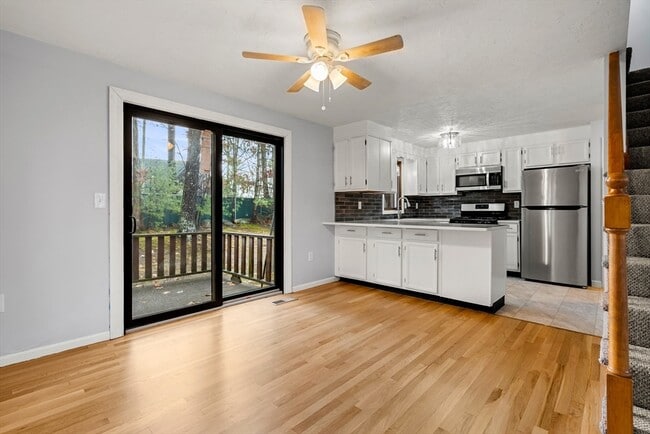 Photo - 206 Cardinal Ln Unit 206