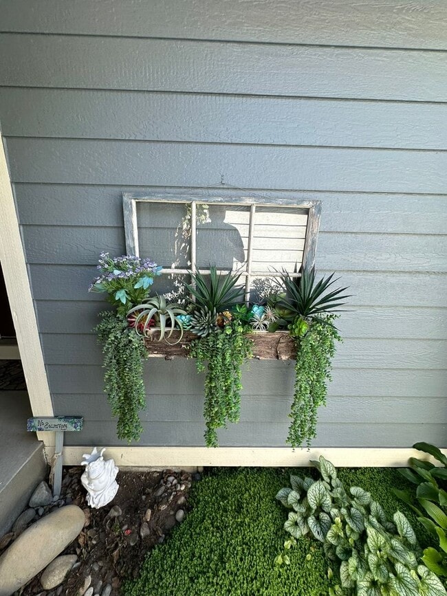 Photo - 3 BedRoom , 2 Bathroom , 2 Car Garage , AC