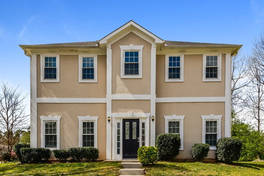 3443 Oaktree Way