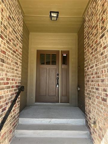 Photo - 587 Hampshire Dr