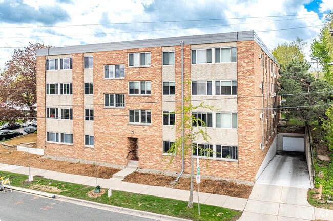 Photo - Harriet Hills Condominiums