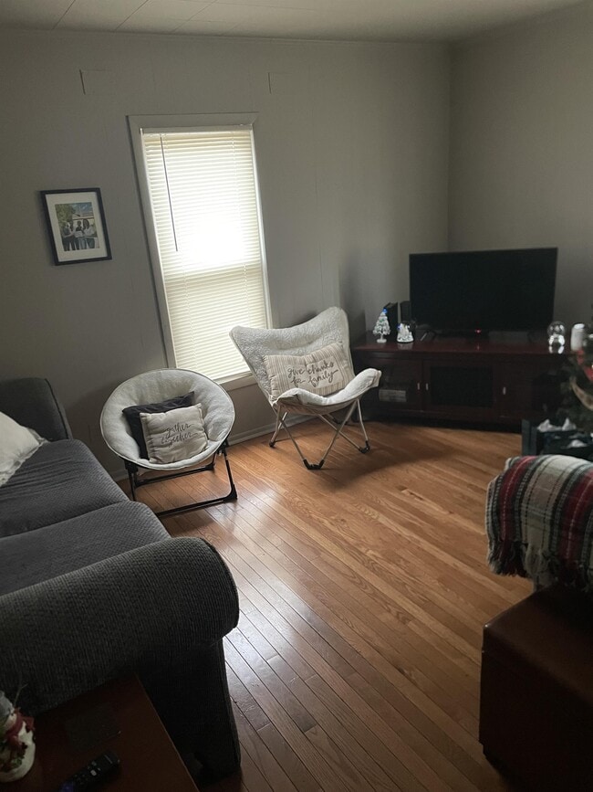 Photo - 740 Woodland Ave