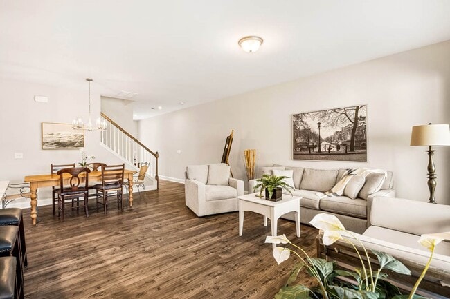 254 Deardom Wy