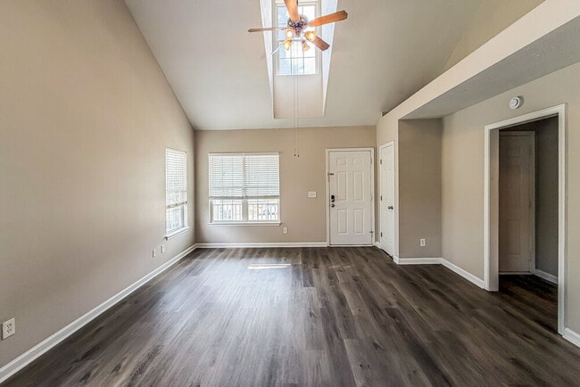 Photo - 1202 Elisha Ct