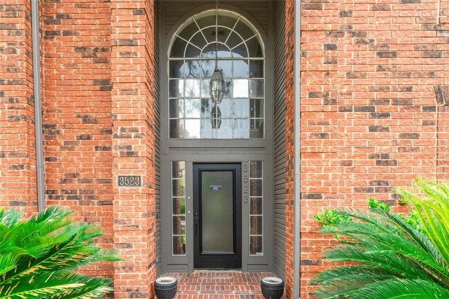 Photo - 3523 Ashlock Dr