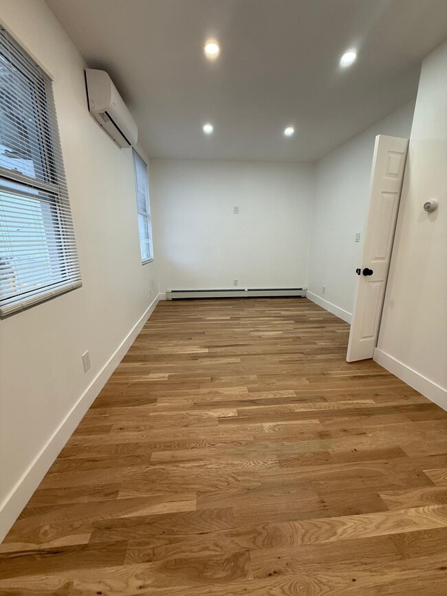 Photo - 9717 101st St Unit 9717 1st flr