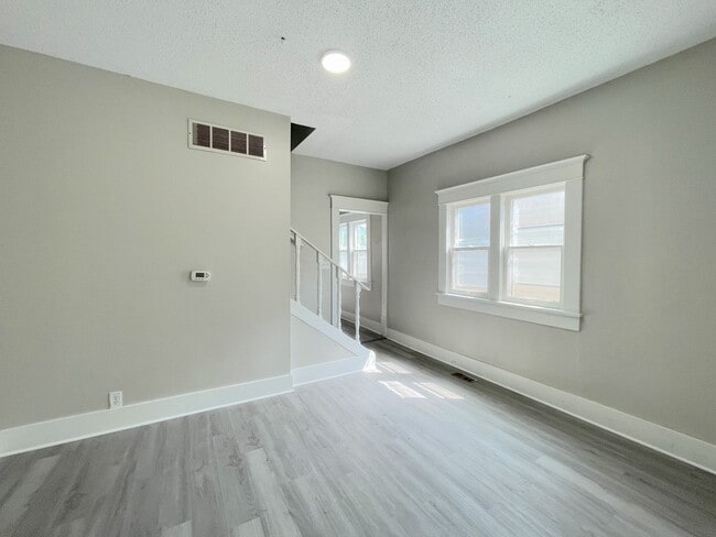 Photo - Large 3 bedroom home