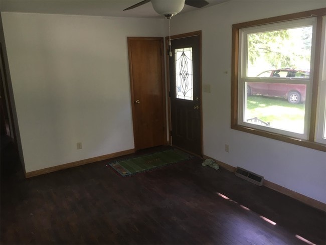 Photo - 108 Hillsdale St