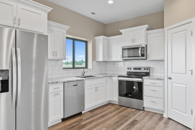 Photo - LIKE NEW  3 bed 2 1/2 bath townhouse NW Lincoln