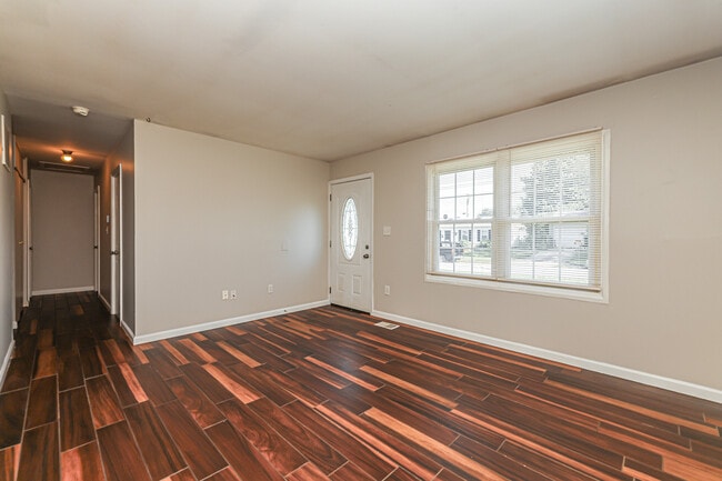 Photo - 1240 Berwald Dr