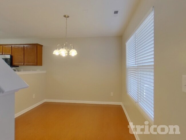 Photo - 9425 Macquarie Ln