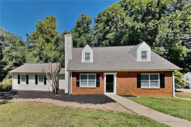 Building Photo - 2458 Zachary Woods Dr NW