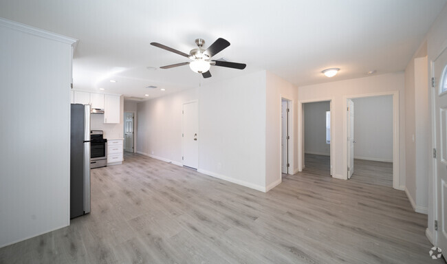 Building Photo - 120 E Shady Grove Dr Rental