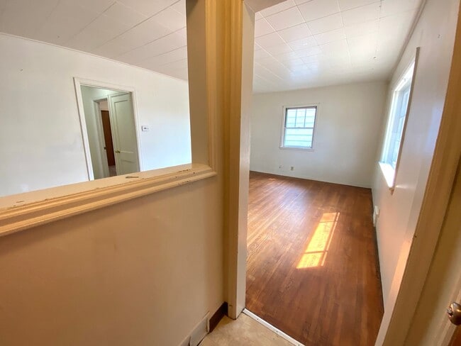 Photo - 1525-u Unit UPPER