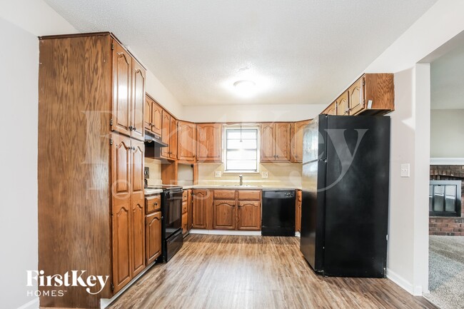 Photo - 706 N Redwood Dr