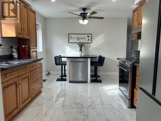 Photo - 235 Louis Dr