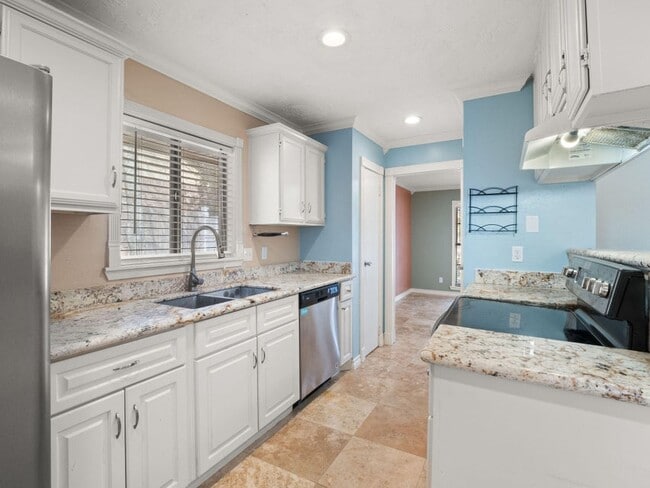 Photo - 1608 Espoir Dr