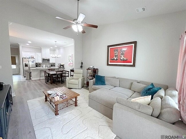 Photo - 8114 Stonelake Ave