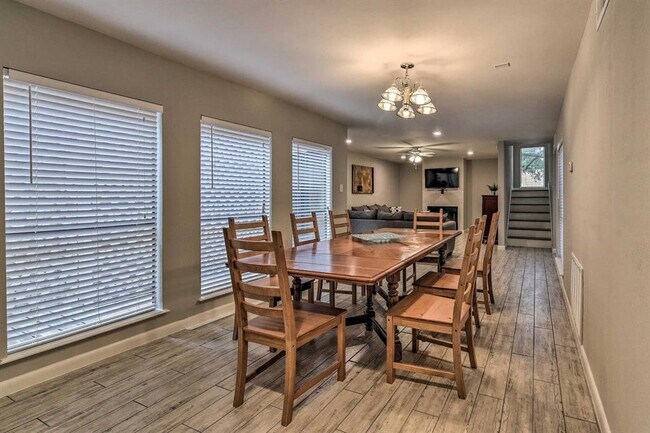 Photo - 4728 Post Oak Timber Dr Unit 6/54