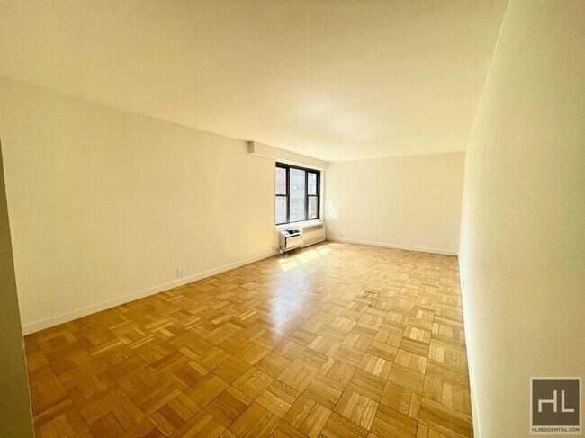 AMAZING STUDIO APARTMENT!! AMAZING DEAL! W... - AMAZING STUDIO APARTMENT!! AMAZING DEAL! W... Unit 15D