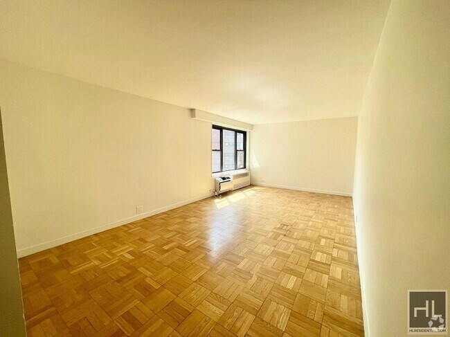 Building Photo - AMAZING STUDIO APARTMENT!! AMAZING DEAL! W...