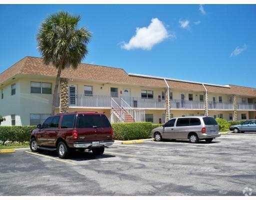 Building Photo - 9851 Sandalfoot Blvd Unit 210 Rental