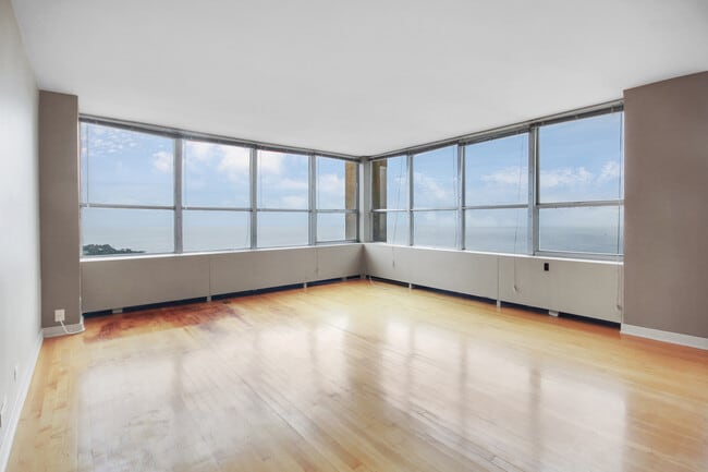 Photo - 655 W Irving Park Rd Unidad 5310