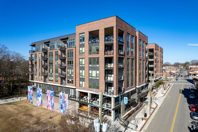 Building Photo - Foster on the Park Apartments