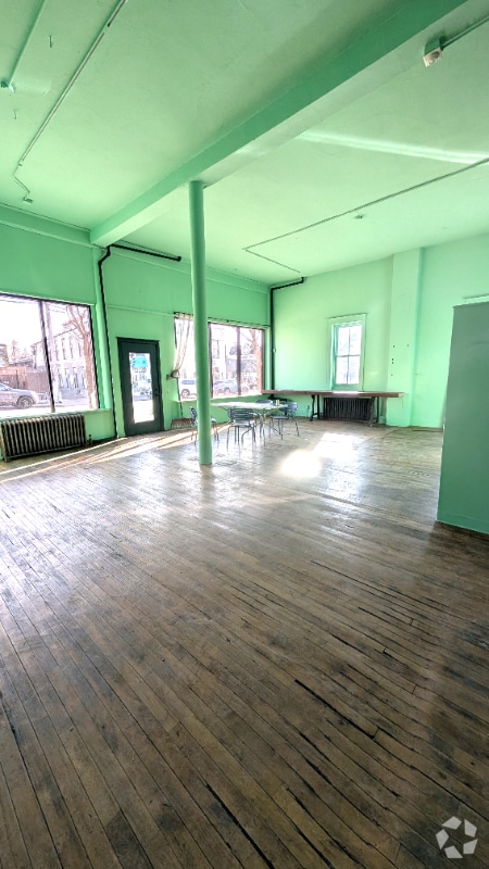 Building Photo - 708 W 26th St Rental