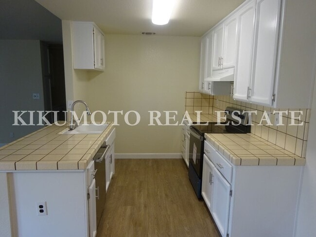 Photo - 2 bedroom, 2 bath, 2 car garage Half-plex in the Greenhaven area