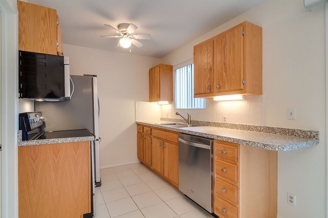 Hillcrest & Ridgeview Apartments