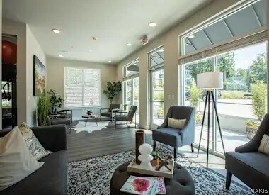 Photo - 226 E Lockwood Ave Unidad 206