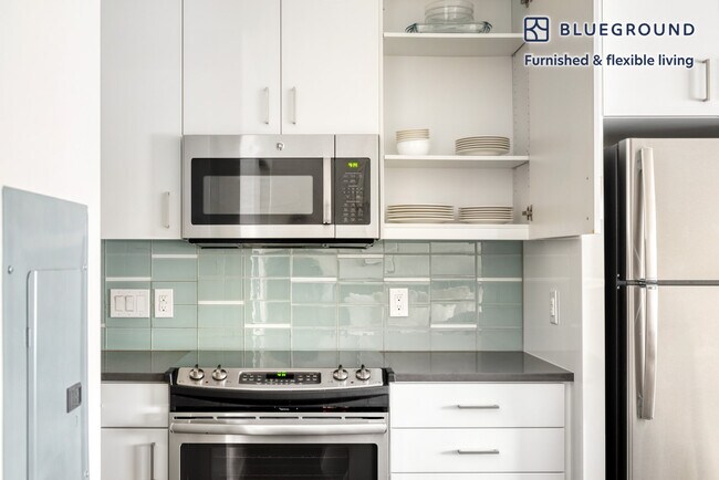 Photo - 210 Fairview Ave N Unidad FL4-ID376