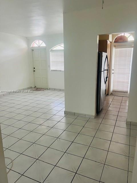 Building Photo - 1575 West Ave Unit 3 Rental