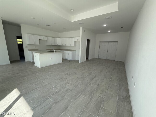 Photo - 1014 Lakeside Dr